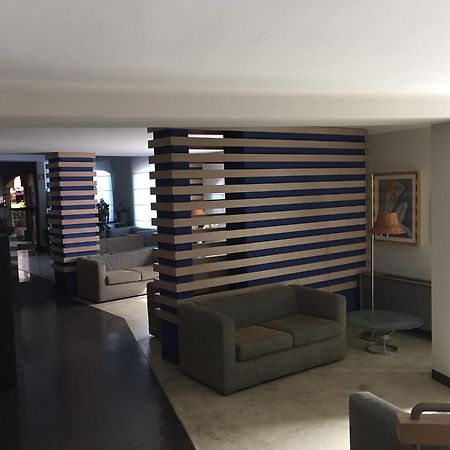 Albergo Della Corona Бинаско Экстерьер фото