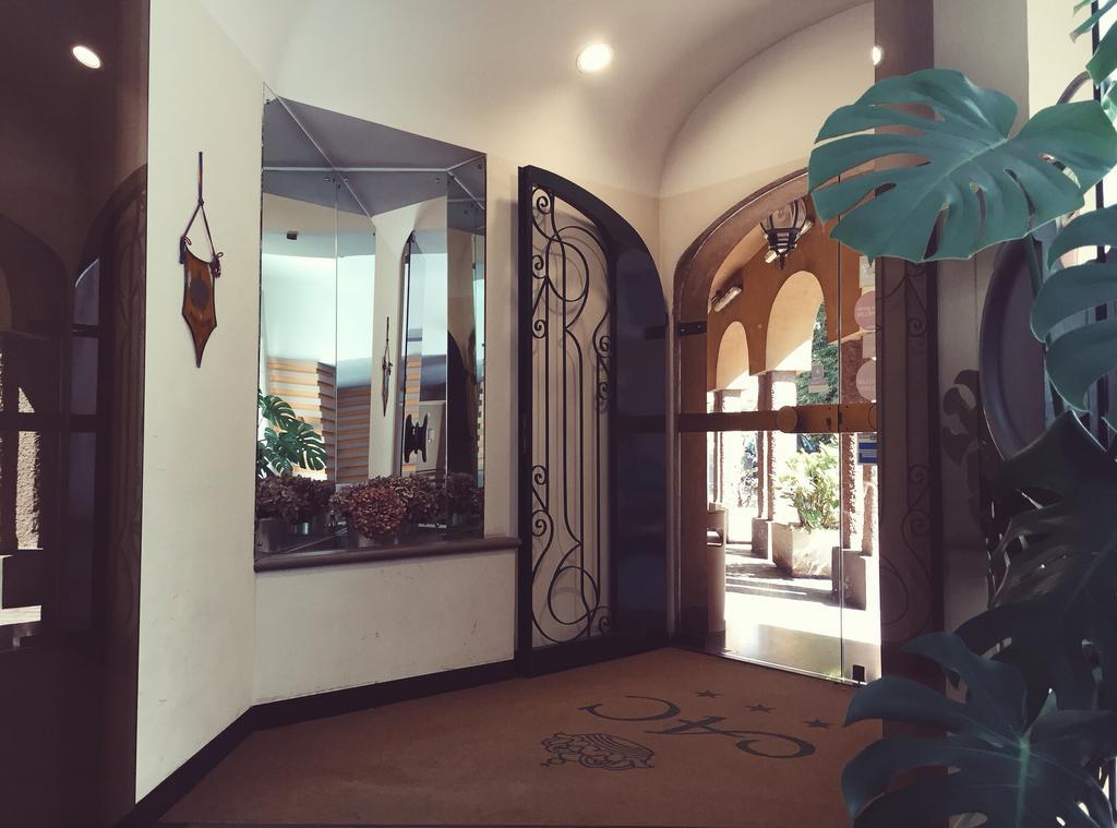 Albergo Della Corona Бинаско Экстерьер фото