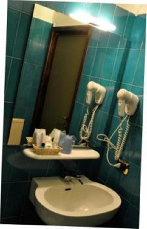 Albergo Della Corona Бинаско Номер фото