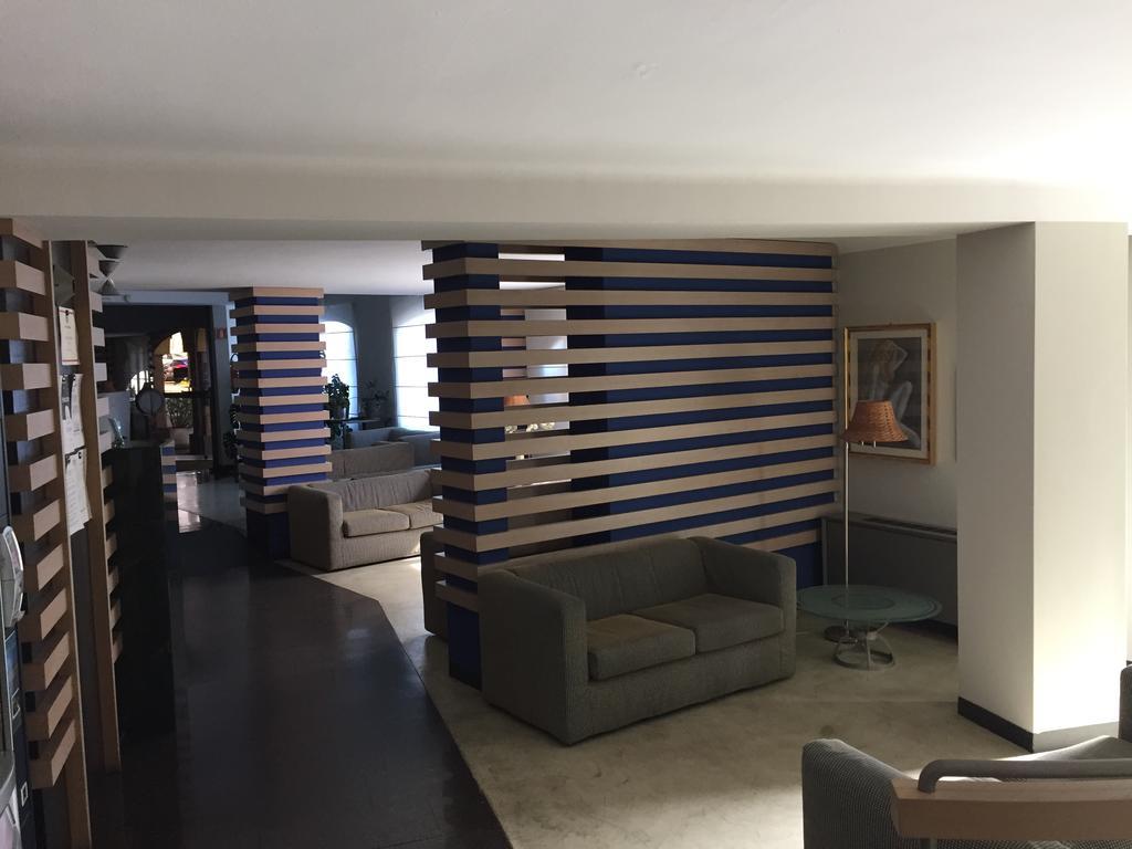 Albergo Della Corona Бинаско Экстерьер фото