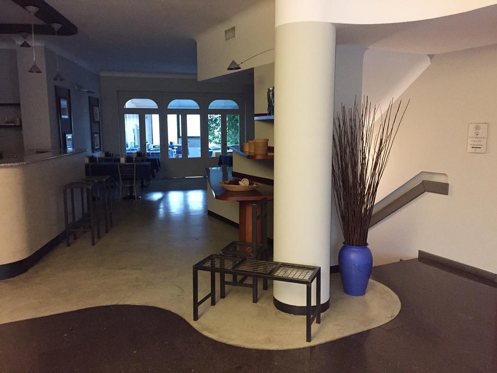 Albergo Della Corona Бинаско Экстерьер фото