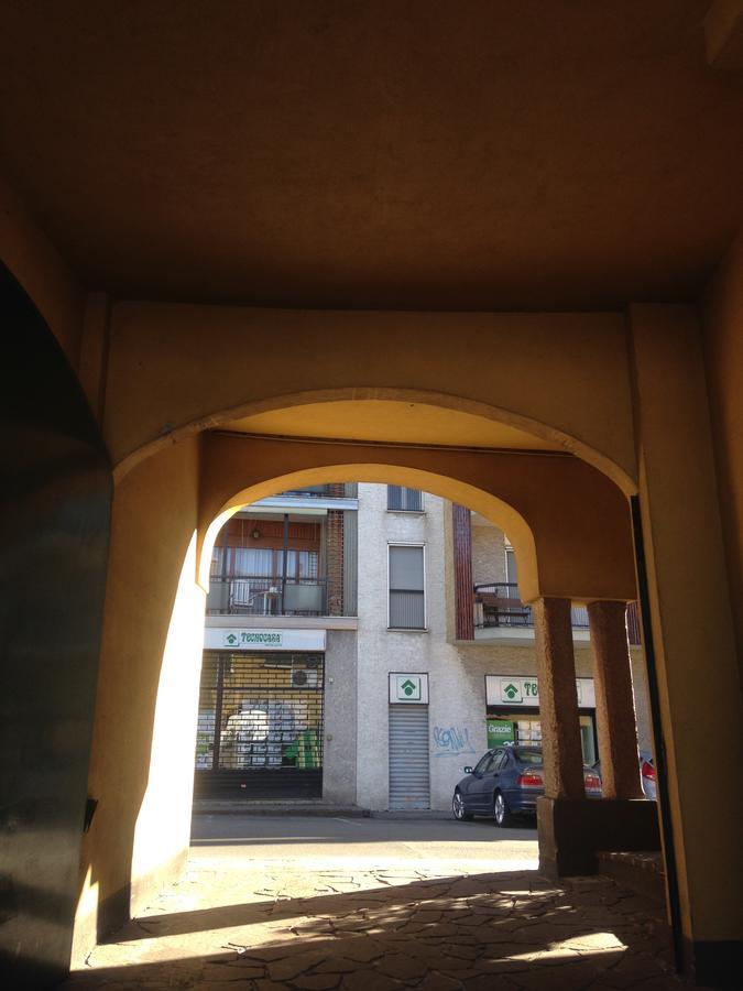 Albergo Della Corona Бинаско Экстерьер фото